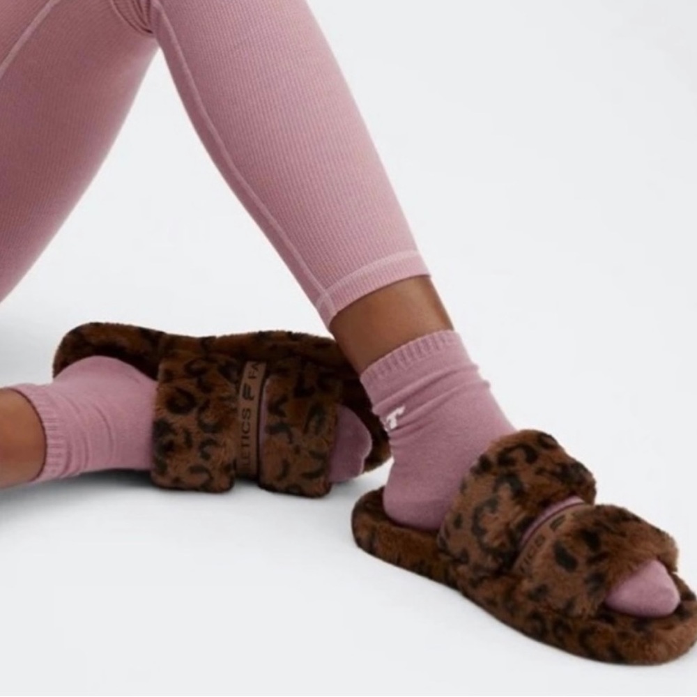 Fabletics "Snug Strap Slipper" Leopard Print Size 8
